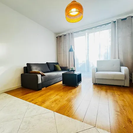 Filmowa Kawalerka Z Uroczym Tarasem I Garazem Podziemnym Apartment Warsaw Exterior photo